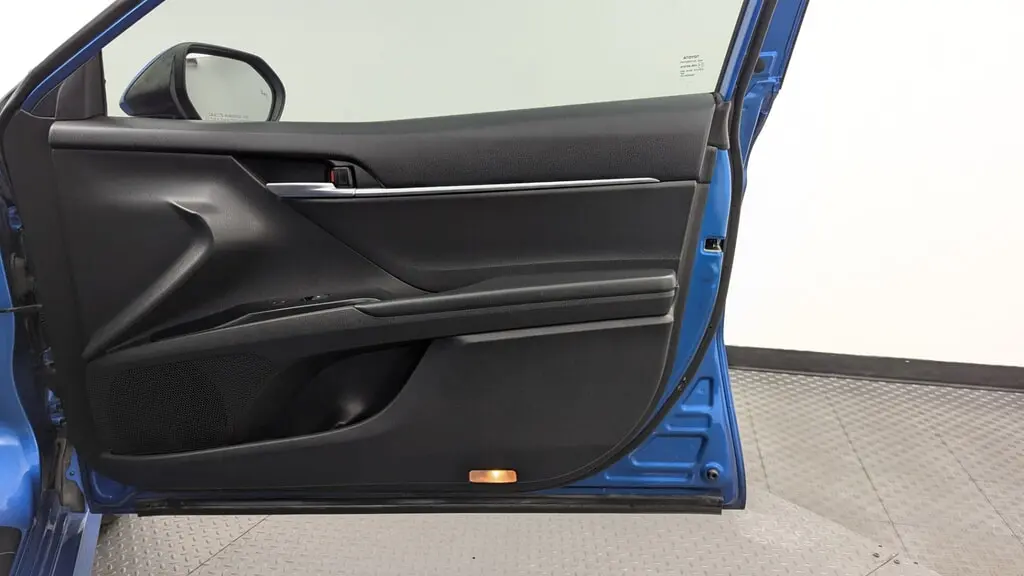 Florida Fine Cars - Used TOYOTA CAMRY 2019 WEST PALM HYBRID LE