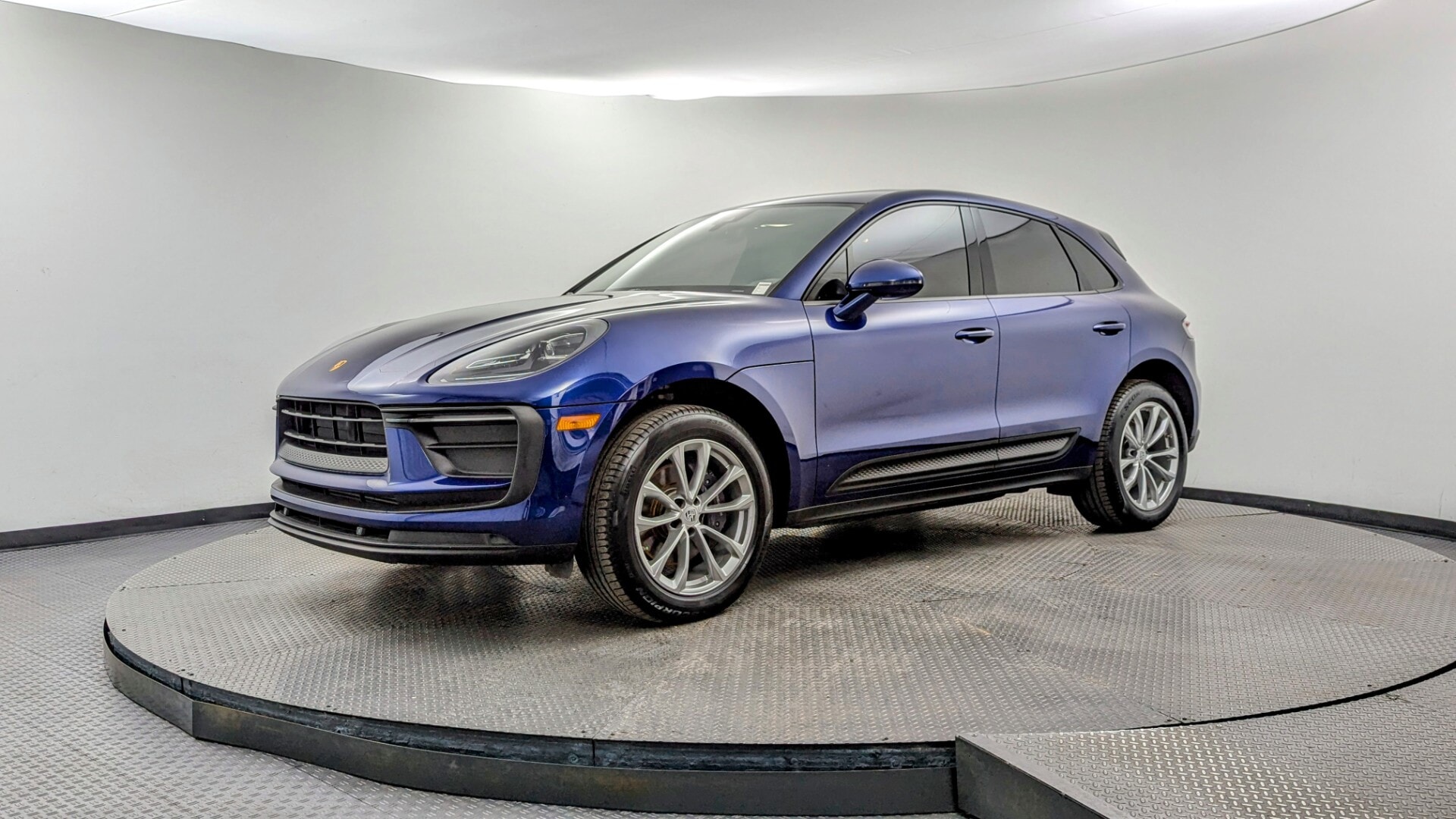 2022 Porsche Macan Base