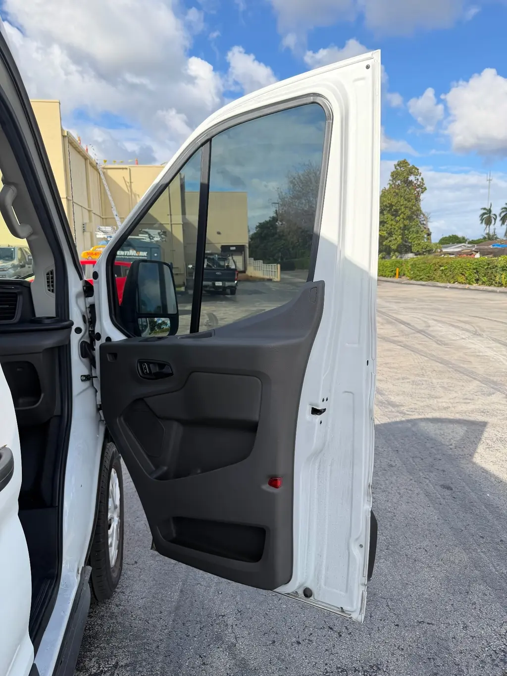 Florida Fine Cars - Used FORD E-TRANSIT 2023 MARGATE