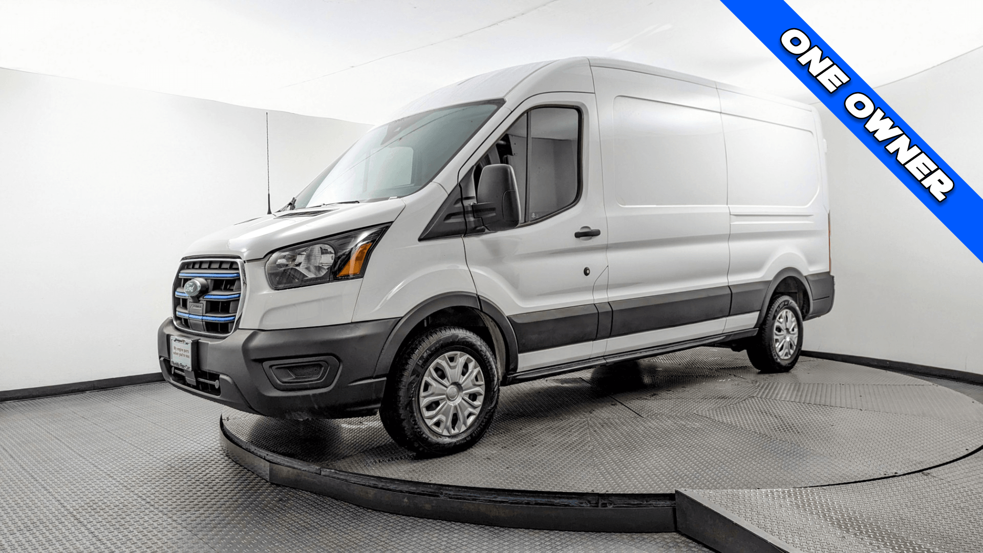 2023 Ford E-Transit Base's photo