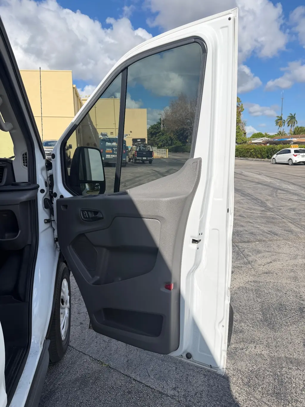 Florida Fine Cars - Used FORD E-TRANSIT 2023 MIAMI