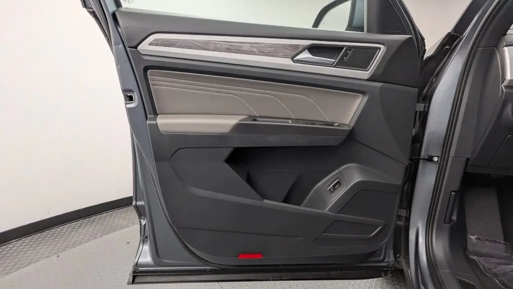 Florida Fine Cars - Used VOLKSWAGEN ATLAS CROSS SPORT 2023 WEST PALM 3.6L V6 SE W/TECHNOLOGY