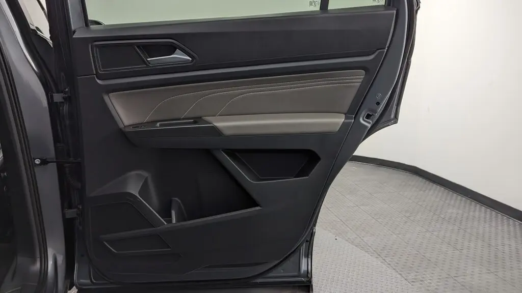 Florida Fine Cars - Used VOLKSWAGEN ATLAS CROSS SPORT 2023 WEST PALM 3.6L V6 SE W/TECHNOLOGY