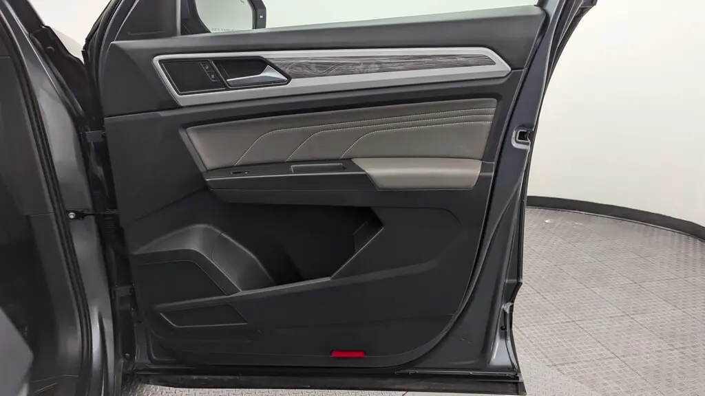 Florida Fine Cars - Used VOLKSWAGEN ATLAS CROSS SPORT 2023 WEST PALM 3.6L V6 SE W/TECHNOLOGY