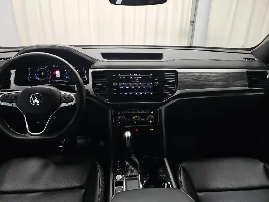 Florida Fine Cars - Used VOLKSWAGEN ATLAS CROSS SPORT 2023 WEST PALM 3.6L V6 SE W/TECHNOLOGY