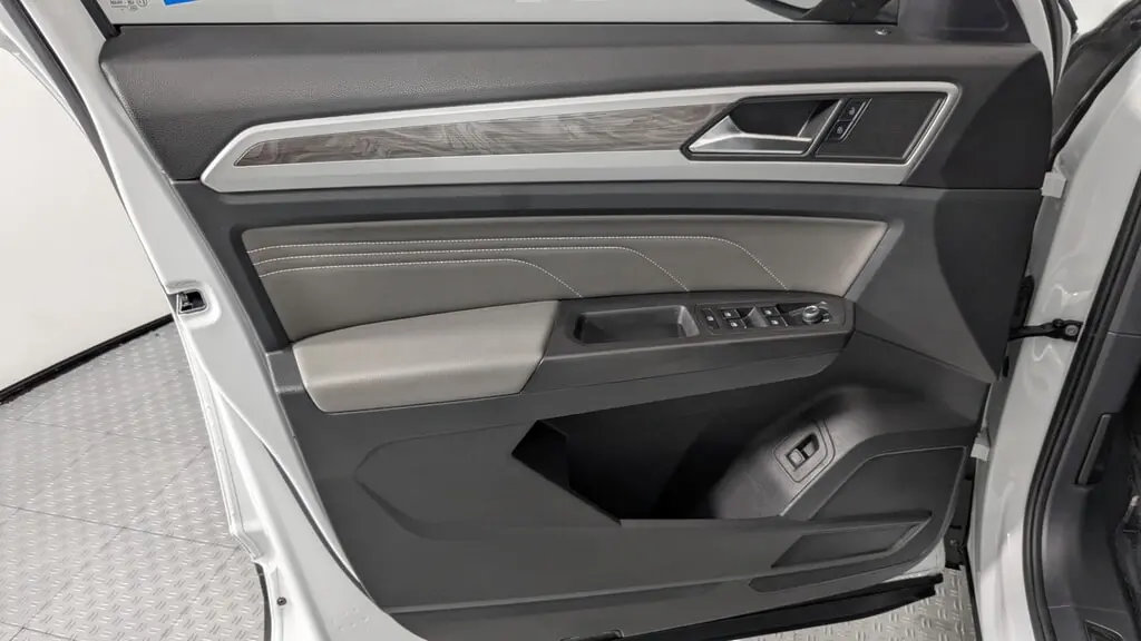 Florida Fine Cars - Used VOLKSWAGEN ATLAS CROSS SPORT 2023 ORLANDO 3.6L V6 SE W/TECHNOLOGY