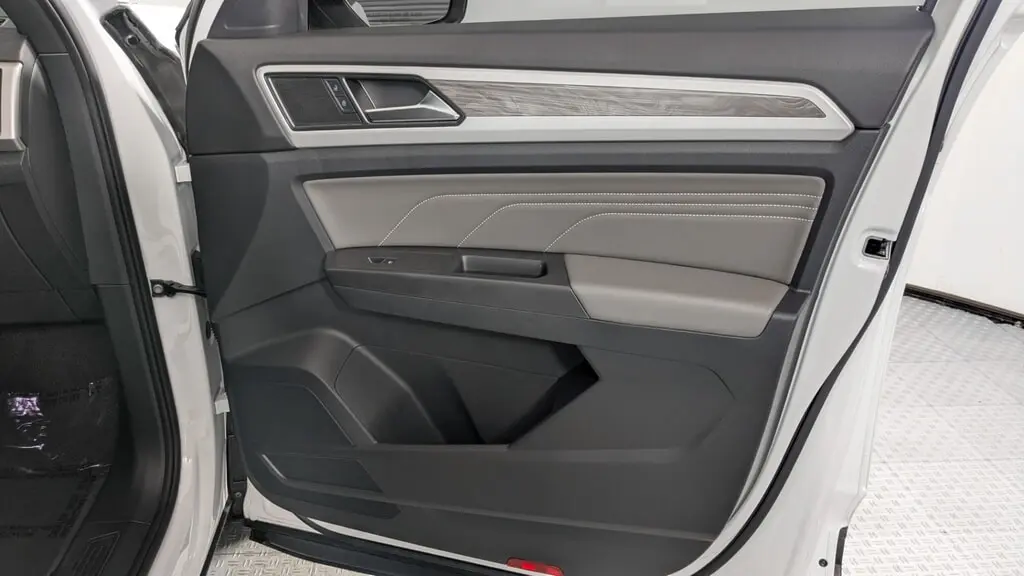 Florida Fine Cars - Used VOLKSWAGEN ATLAS CROSS SPORT 2023 ORLANDO 3.6L V6 SE W/TECHNOLOGY