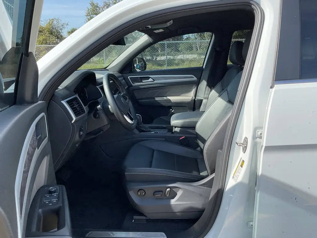 Florida Fine Cars - Used VOLKSWAGEN ATLAS CROSS SPORT 2023 ORLANDO 3.6L V6 SE W/TECHNOLOGY