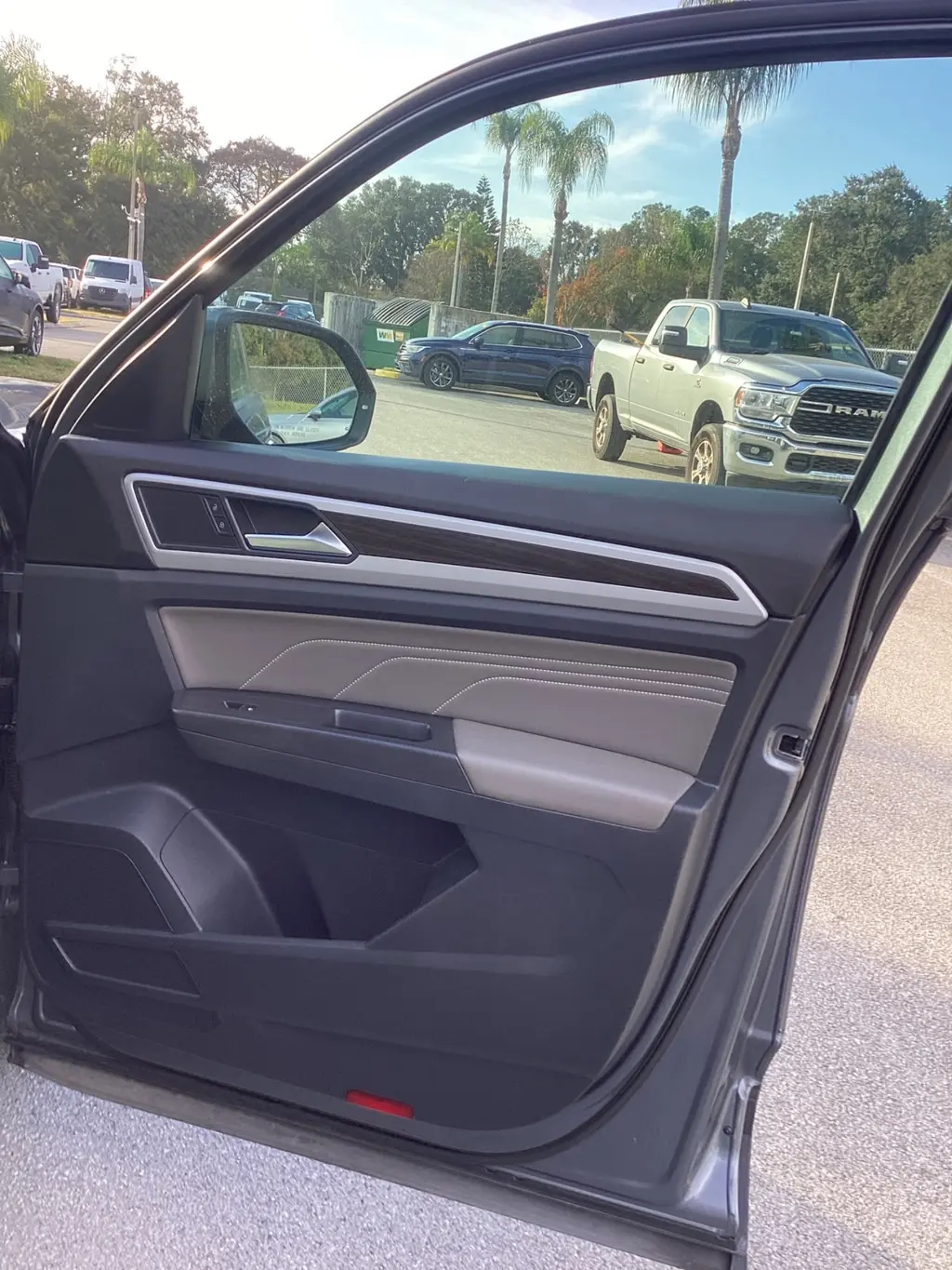 Florida Fine Cars - Used VOLKSWAGEN ATLAS 2023 ORLANDO 2.0T SE W/TECHNOLOGY