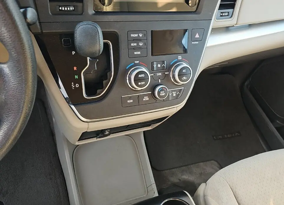 Florida Fine Cars - Used TOYOTA SIENNA 2015 MIAMI LE AAS