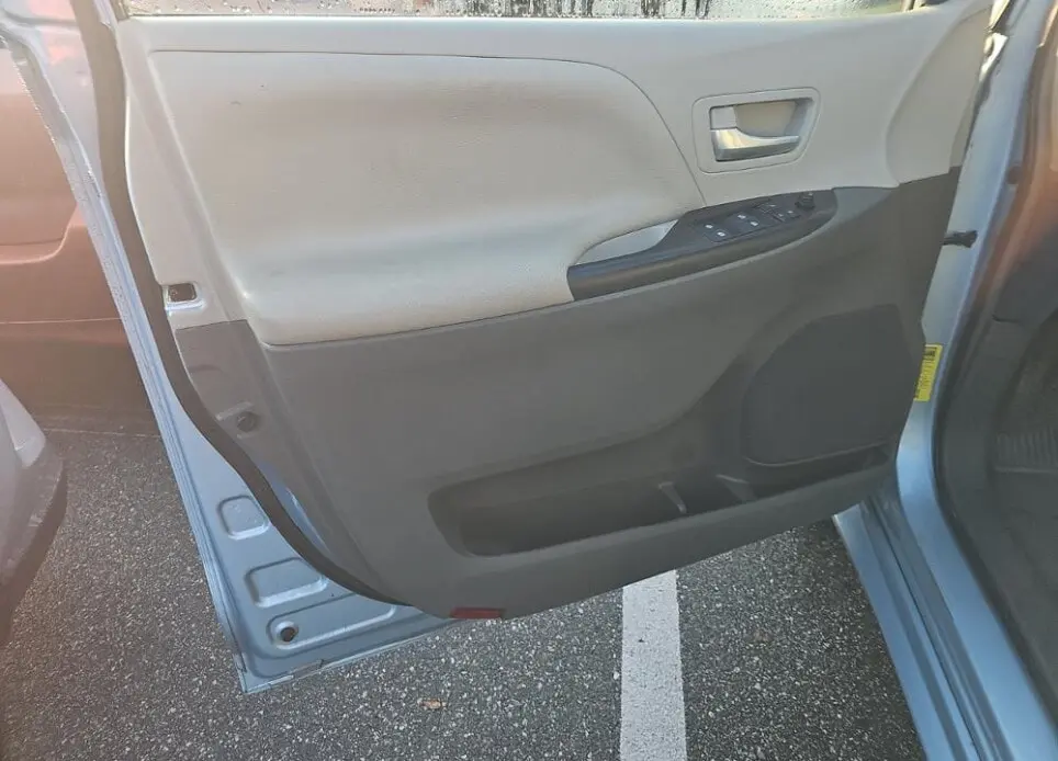 Florida Fine Cars - Used TOYOTA SIENNA 2015 MIAMI LE AAS