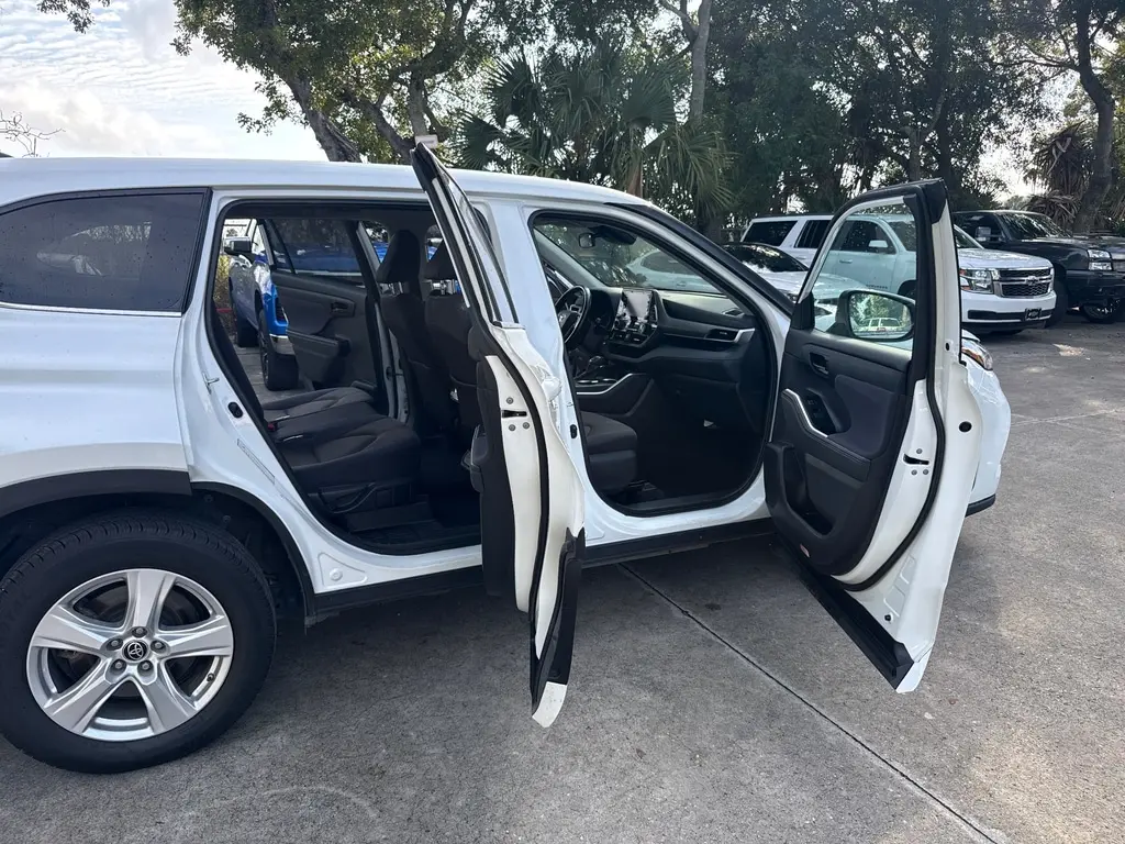 Florida Fine Cars - Used TOYOTA HIGHLANDER 2022 WEST PALM LE