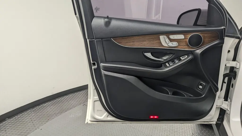 Florida Fine Cars - Used MERCEDES-BENZ GLC 2022 WEST PALM GLC 300