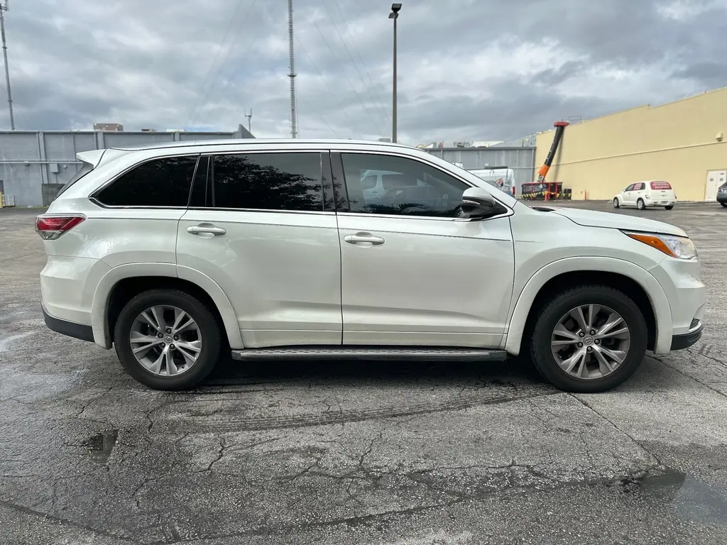 Florida Fine Cars - Used TOYOTA HIGHLANDER 2015 MIAMI XLE
