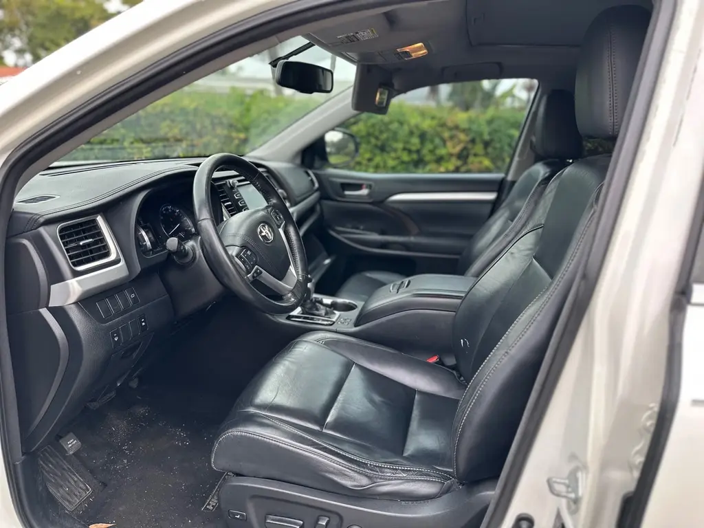 Florida Fine Cars - Used TOYOTA HIGHLANDER 2015 MIAMI XLE