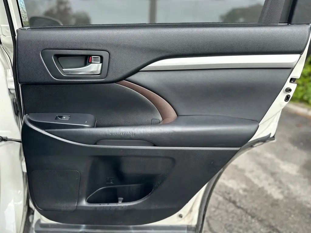 Florida Fine Cars - Used TOYOTA HIGHLANDER 2015 MIAMI XLE