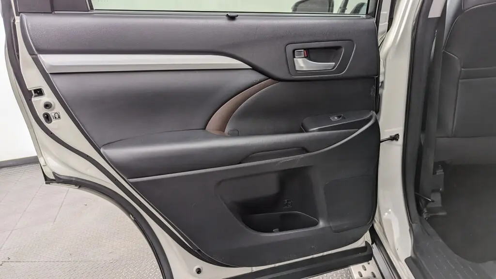 Florida Fine Cars - Used TOYOTA HIGHLANDER 2015 MIAMI XLE