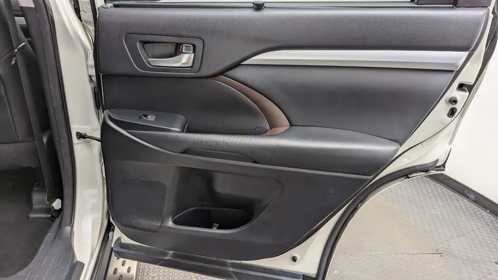 Florida Fine Cars - Used TOYOTA HIGHLANDER 2015 MIAMI XLE