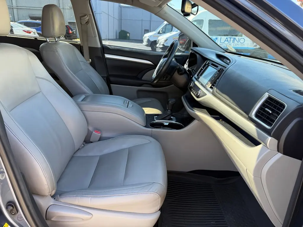 Florida Fine Cars - Used TOYOTA HIGHLANDER 2016 MARGATE XLE