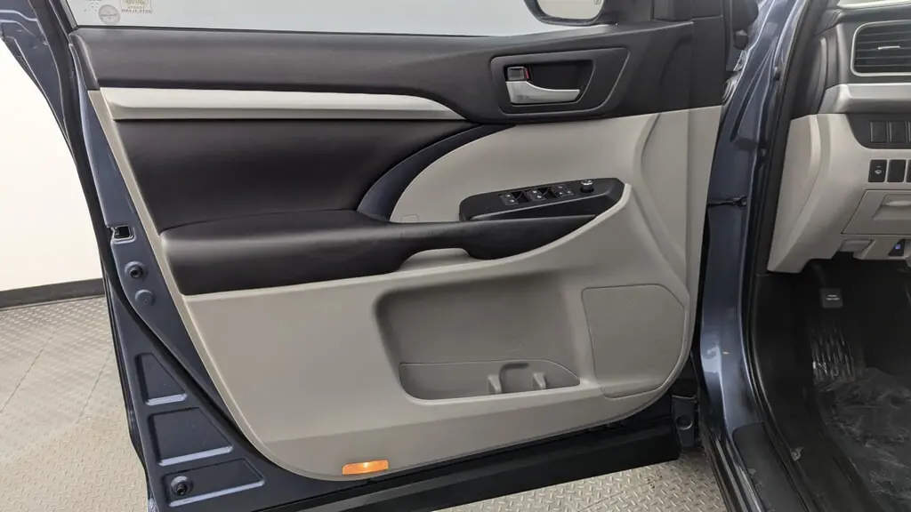 Florida Fine Cars - Used TOYOTA HIGHLANDER 2016 MARGATE XLE