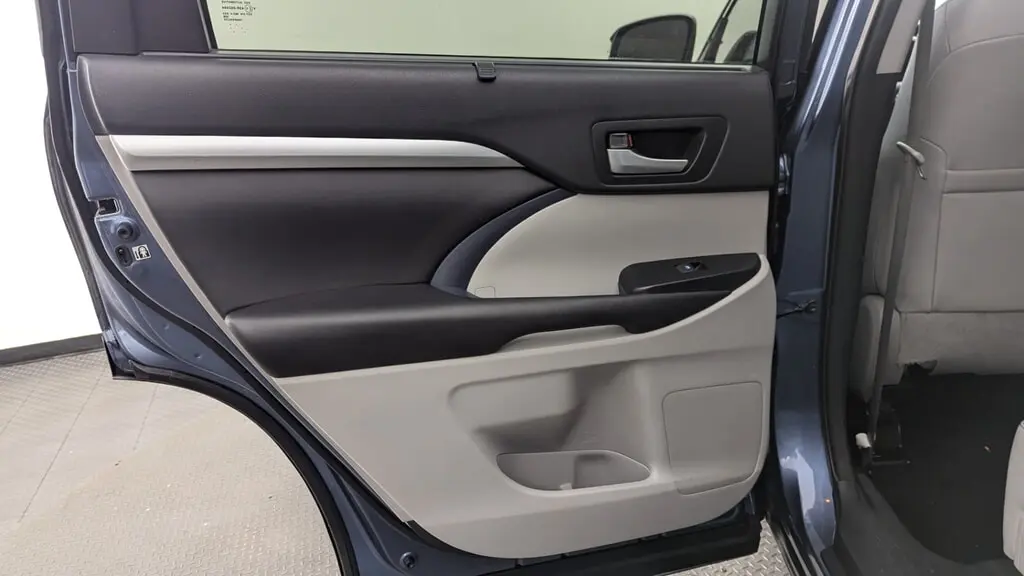 Florida Fine Cars - Used TOYOTA HIGHLANDER 2016 MARGATE XLE