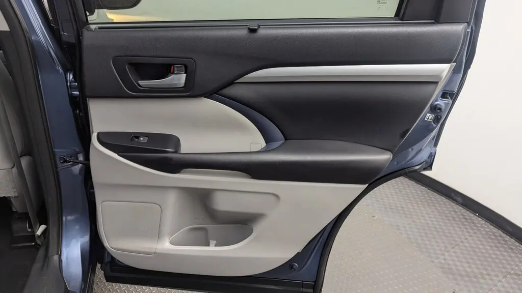 Florida Fine Cars - Used TOYOTA HIGHLANDER 2016 MARGATE XLE