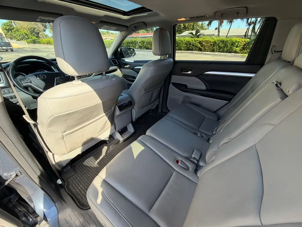 Florida Fine Cars - Used TOYOTA HIGHLANDER 2016 MARGATE XLE