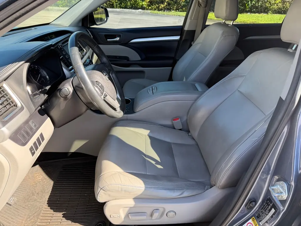 Florida Fine Cars - Used TOYOTA HIGHLANDER 2016 MARGATE XLE