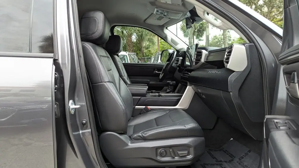 Florida Fine Cars - Used TOYOTA TUNDRA 2WD 2022 WEST PALM SR5