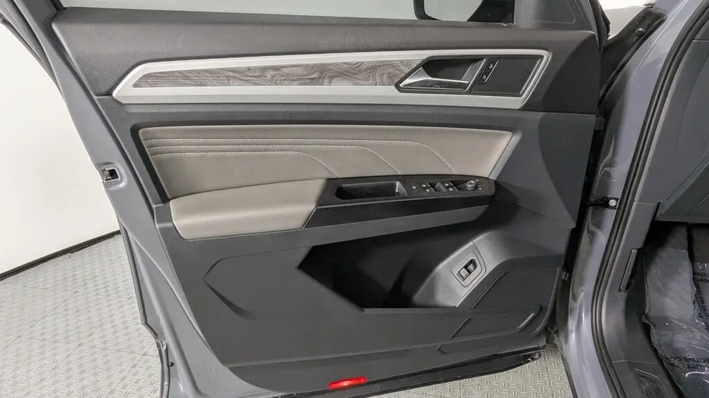 Florida Fine Cars - Used VOLKSWAGEN ATLAS CROSS SPORT 2021 ORLANDO 3.6L V6 SE W/TECHNOLOGY