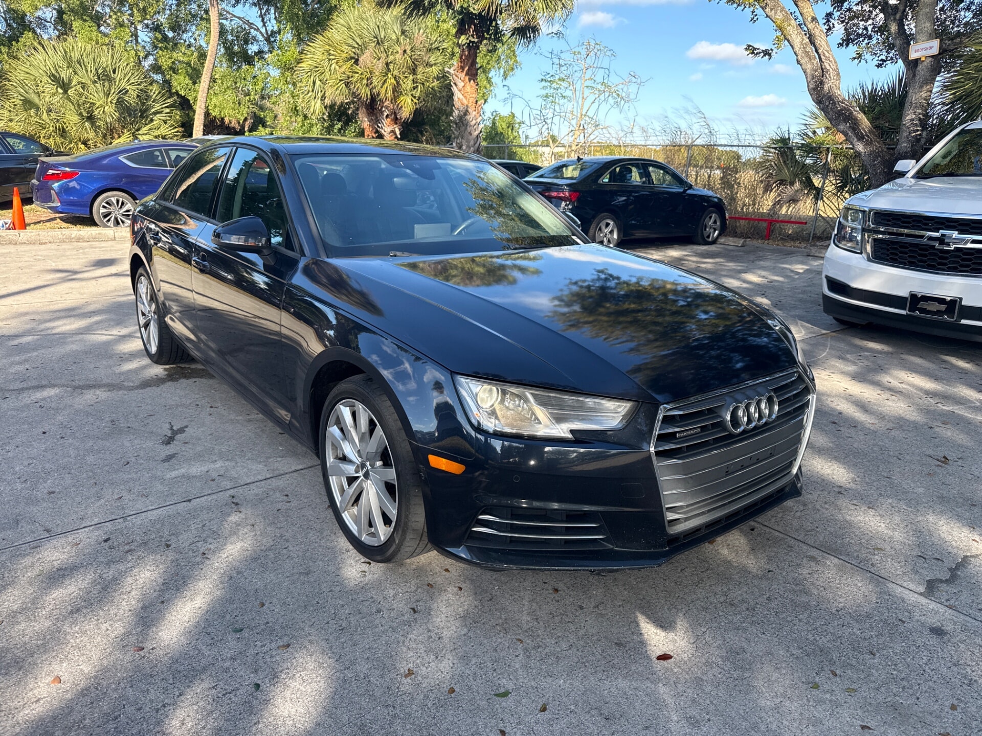 used vehicle - SEDAN AUDI A4 2017