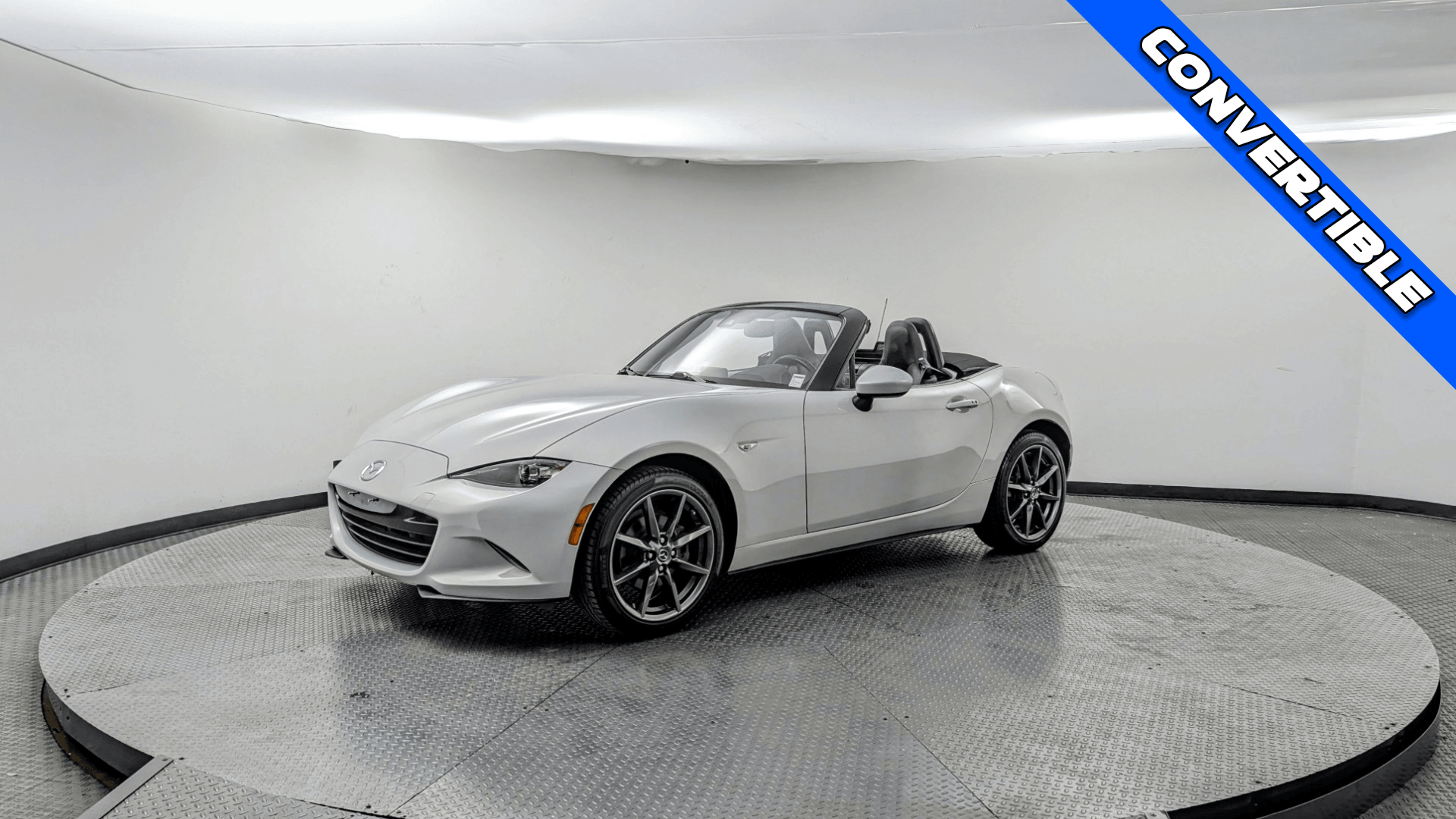 2019 Mazda MX-5 Miata Grand Touring's photo