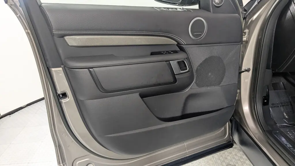 Florida Fine Cars - Used LAND ROVER DISCOVERY 2023 ORLANDO S R-DYNAMIC