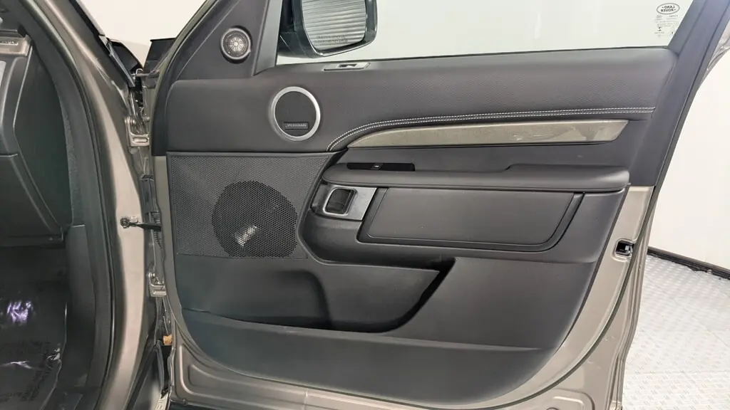 Florida Fine Cars - Used LAND ROVER DISCOVERY 2023 ORLANDO S R-DYNAMIC