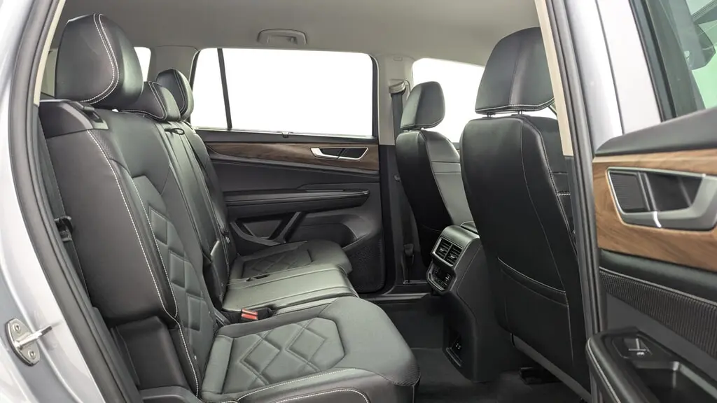 Florida Fine Cars - Used VOLKSWAGEN ATLAS 2025 WEST PALM 2.0T SE W/TECHNOLOGY