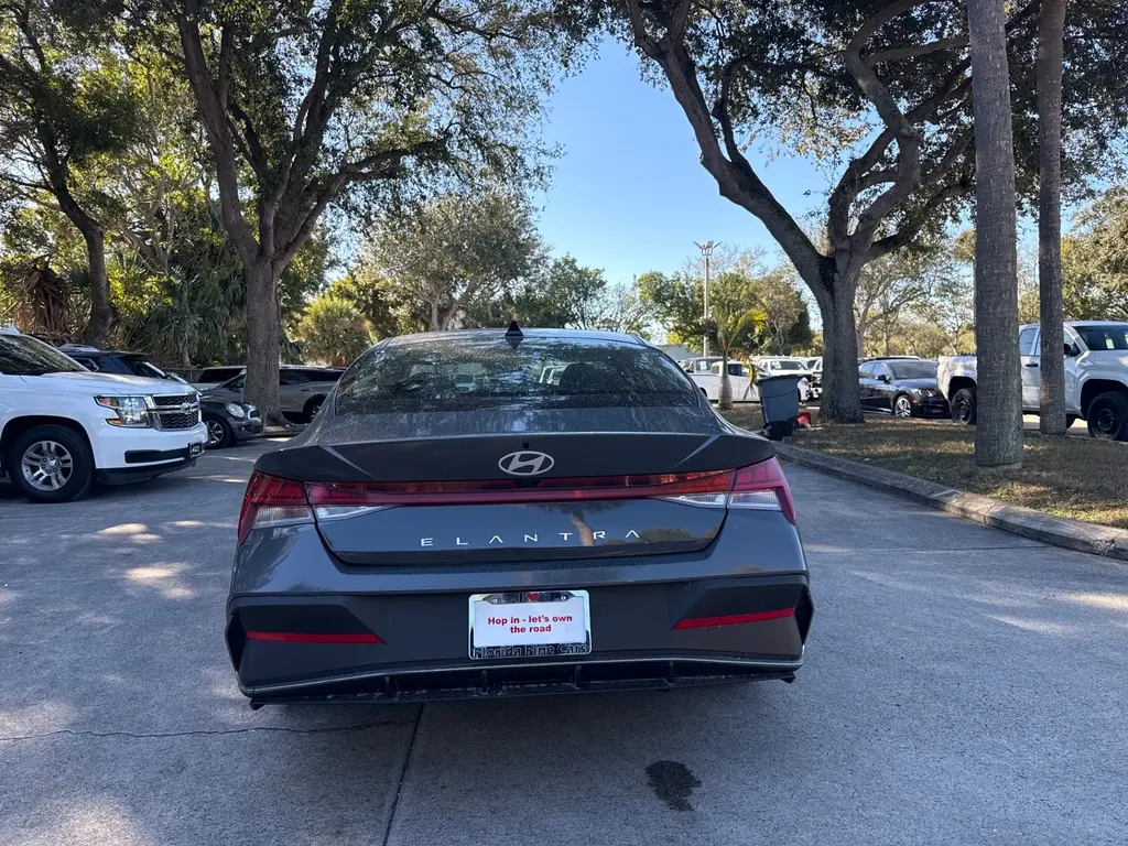 Florida Fine Cars - Used HYUNDAI ELANTRA 2025 WEST PALM SEL CONVENIENCE