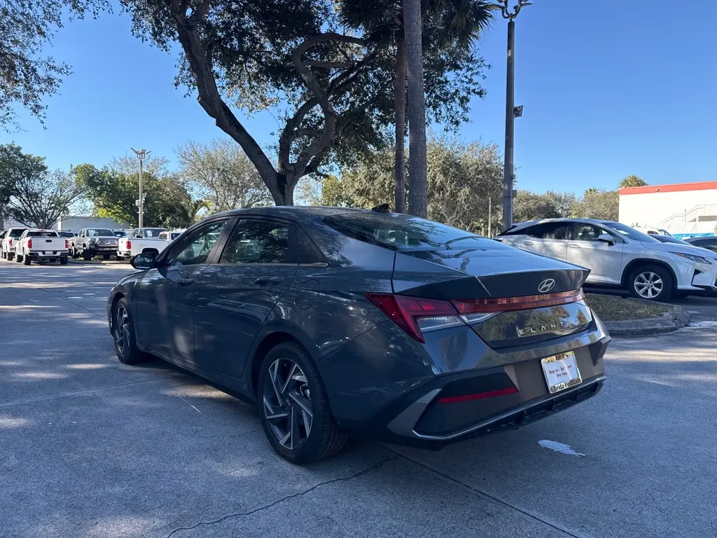 Florida Fine Cars - Used HYUNDAI ELANTRA 2025 WEST PALM SEL CONVENIENCE