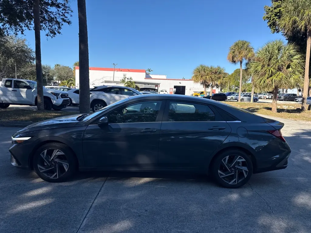 Florida Fine Cars - Used HYUNDAI ELANTRA 2025 WEST PALM SEL CONVENIENCE