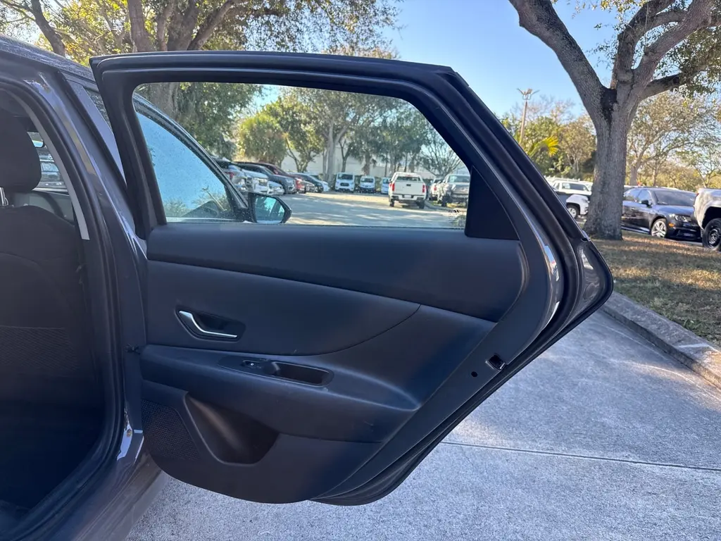 Florida Fine Cars - Used HYUNDAI ELANTRA 2025 WEST PALM SEL CONVENIENCE