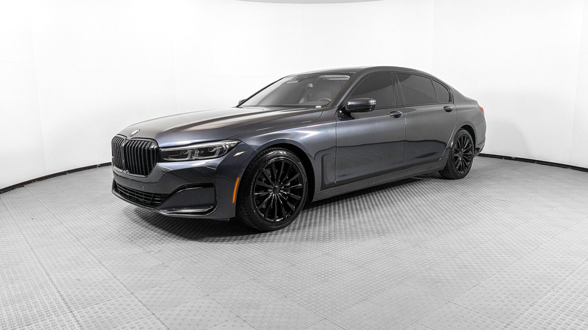 2020 BMW 7 Series 740i's photo