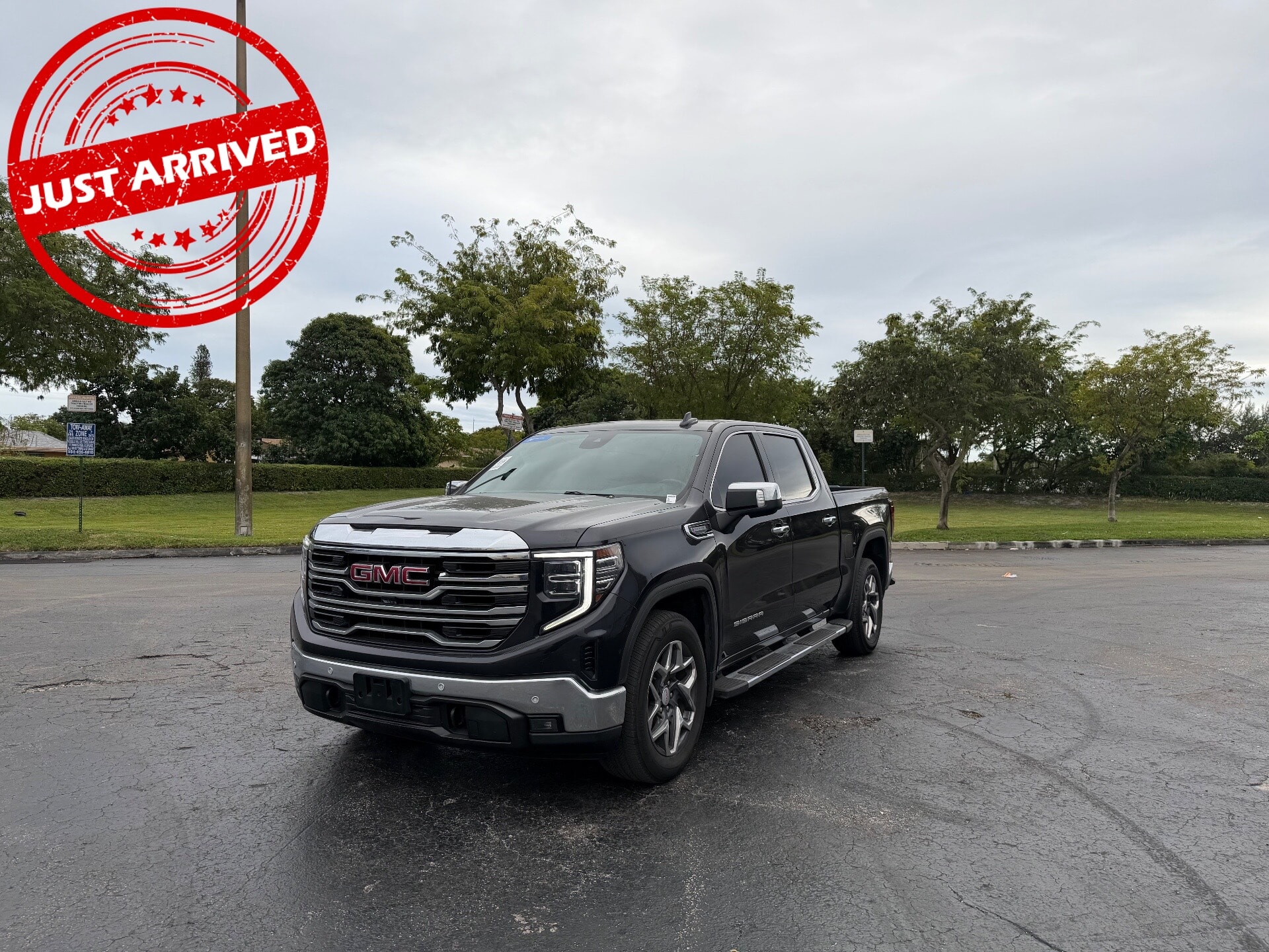 2023 GMC Sierra 1500 SLT