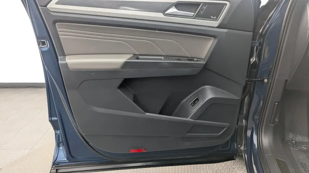 Florida Fine Cars - Used VOLKSWAGEN ATLAS CROSS SPORT 2022 MIAMI 3.6L V6 SEL PREMIUM R-LINE