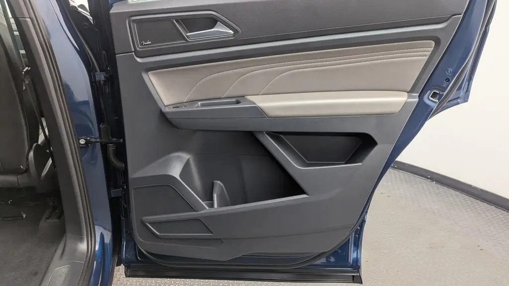 Florida Fine Cars - Used VOLKSWAGEN ATLAS CROSS SPORT 2022 MIAMI 3.6L V6 SEL PREMIUM R-LINE