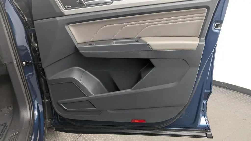 Florida Fine Cars - Used VOLKSWAGEN ATLAS CROSS SPORT 2022 MIAMI 3.6L V6 SEL PREMIUM R-LINE