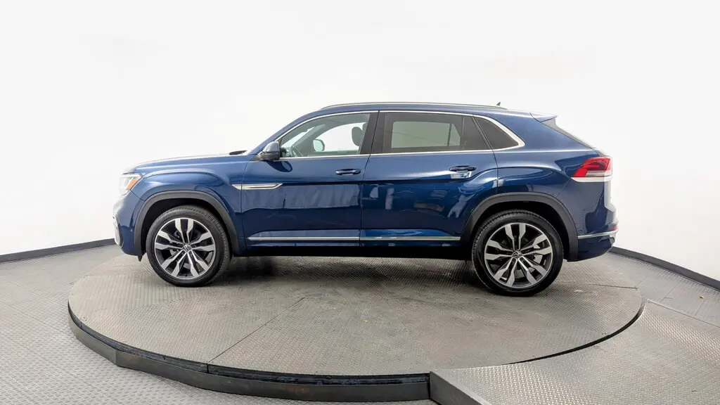 Florida Fine Cars - Used VOLKSWAGEN ATLAS CROSS SPORT 2022 MIAMI 3.6L V6 SEL PREMIUM R-LINE