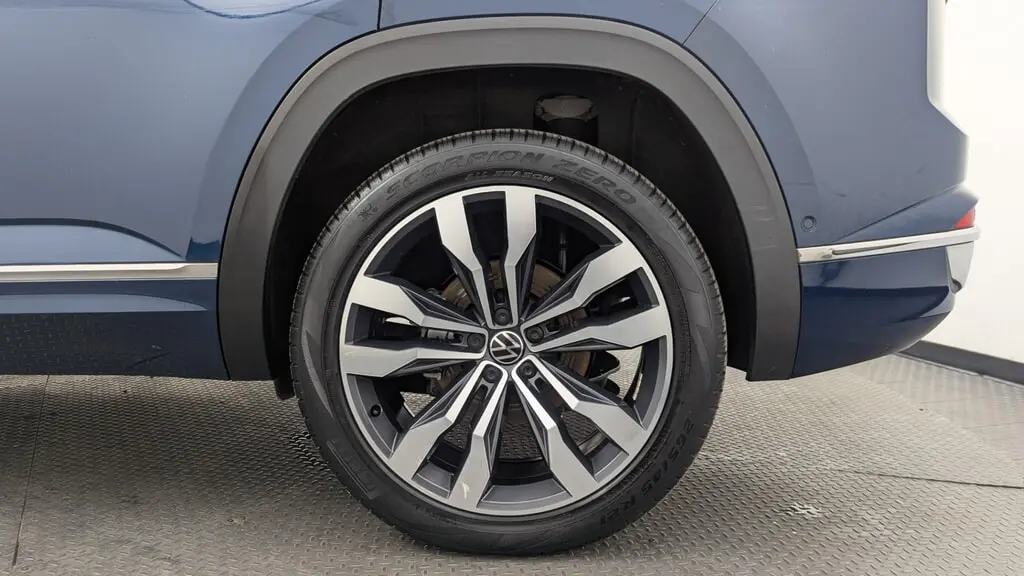 Florida Fine Cars - Used VOLKSWAGEN ATLAS CROSS SPORT 2022 MIAMI 3.6L V6 SEL PREMIUM R-LINE