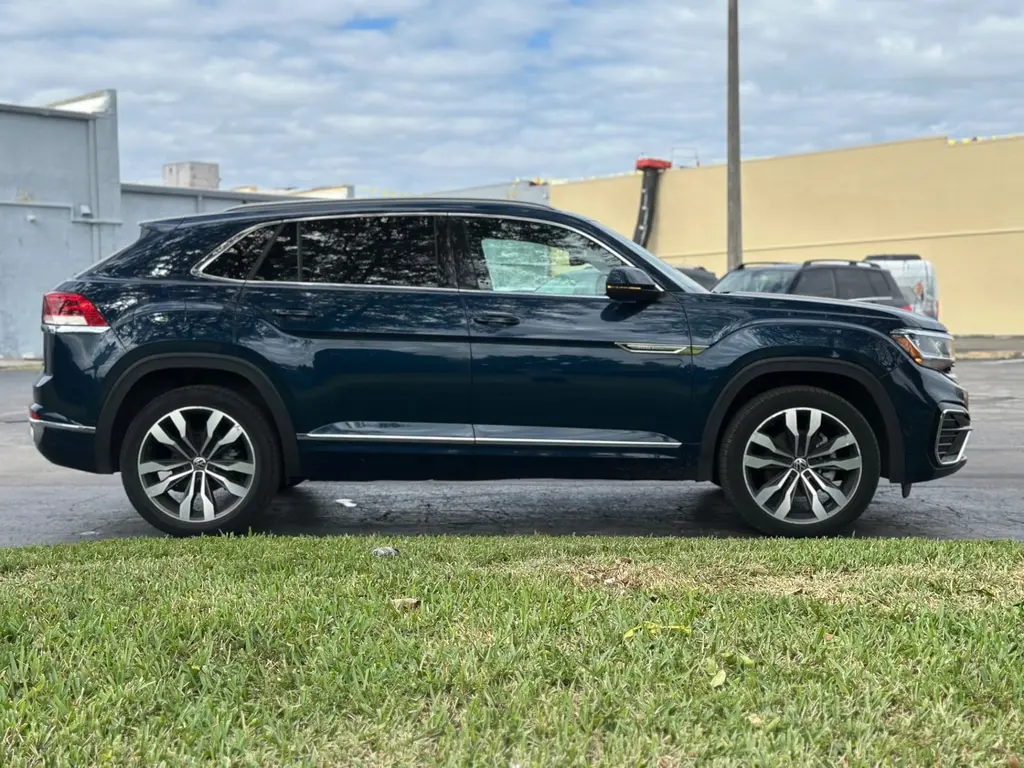 Florida Fine Cars - Used VOLKSWAGEN ATLAS CROSS SPORT 2022 MIAMI 3.6L V6 SEL PREMIUM R-LINE