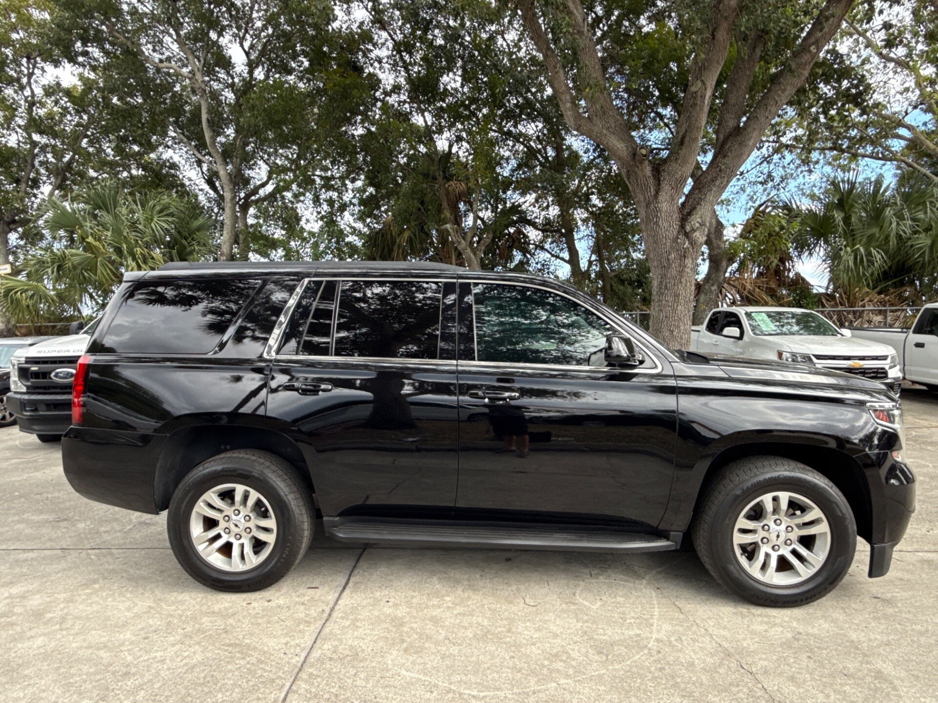 used vehicle - SUV CHEVROLET TAHOE 2015