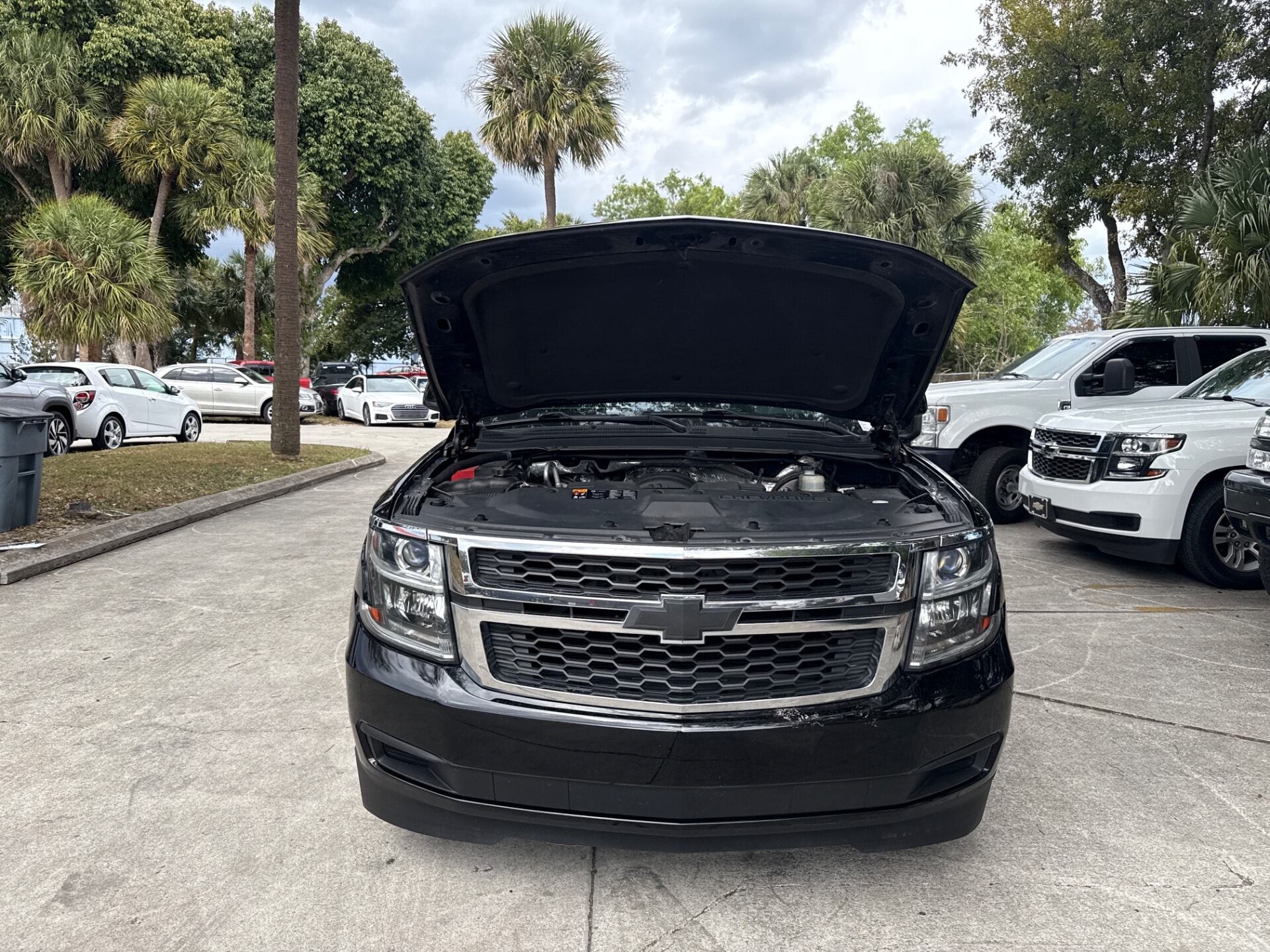 used vehicle - SUV CHEVROLET TAHOE 2015