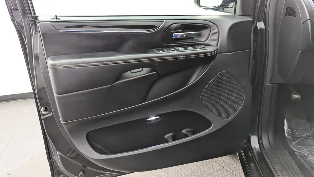 Florida Fine Cars - Used DODGE GRAND CARAVAN 2018 MARGATE SE PLUS